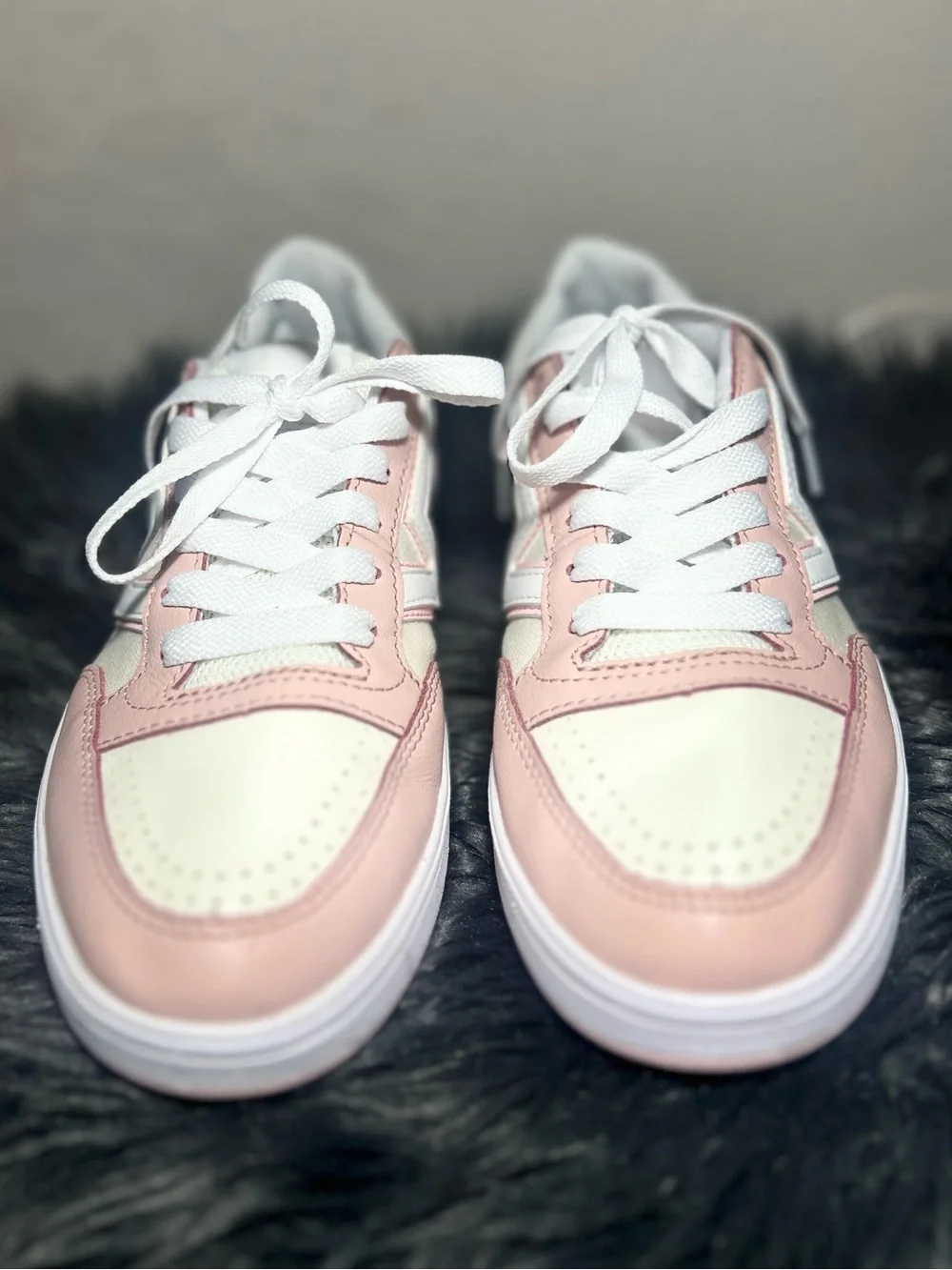 Vans Lowland Sneakers Pink White Perforated Toe Casual ComfyCush Shoes Size 9.5